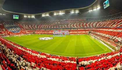  mk体育app下载：C罗梅开二度助利雅得胜利逆转取胜，继续领跑沙特联赛积分榜