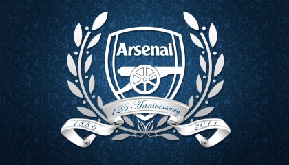 梅西第七次捧起金球奖 创历史新纪录